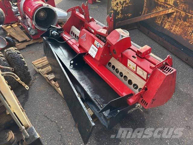Ventrac EA600 Luftare och vertikalskärare