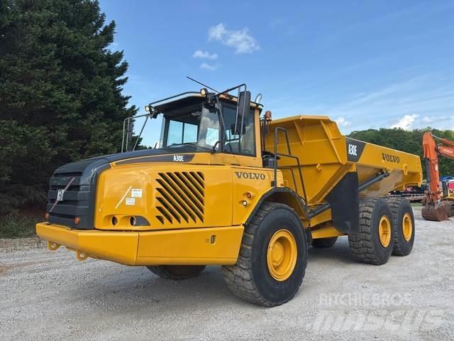 Volvo A30E Midjestyrd dumper