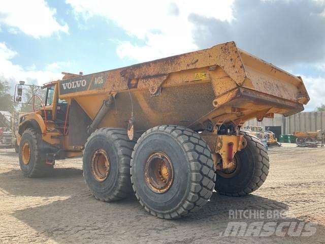 Volvo A40G Midjestyrd dumper