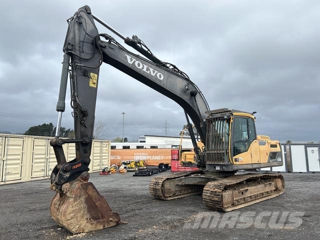 Volvo EC220DL Bandgrävare