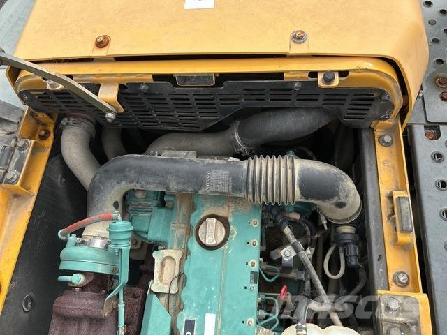 Volvo EC220DL Bandgrävare