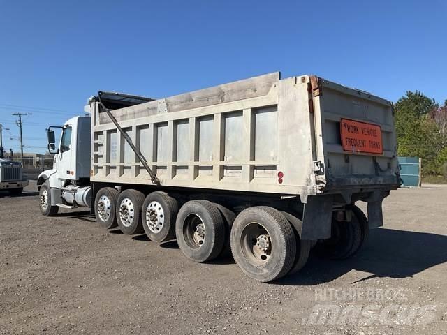 Volvo VHD Tippbilar