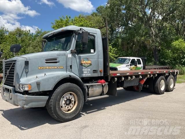Volvo VHD Flakbilar