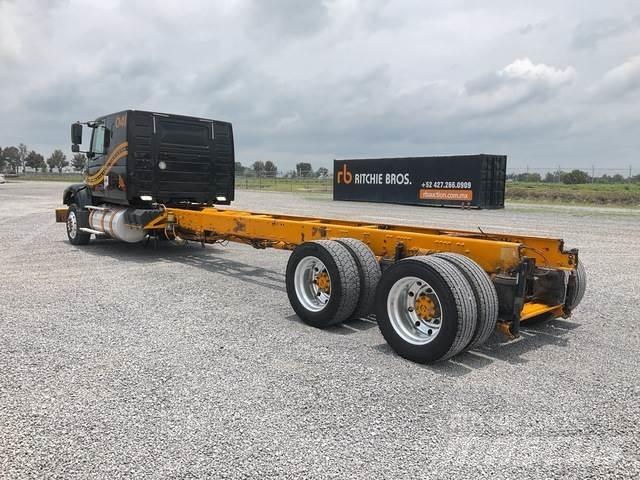 Volvo VHD64F Hytter och interiör