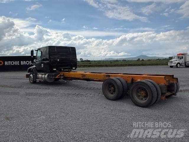 Volvo VHD64F Hytter och interiör