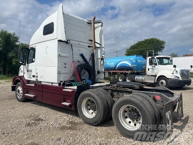 Volvo VNL Dragbilar