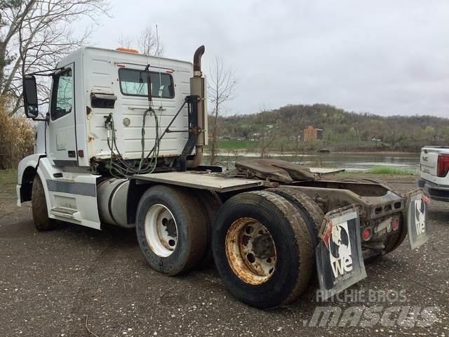 Volvo VNL Dragbilar