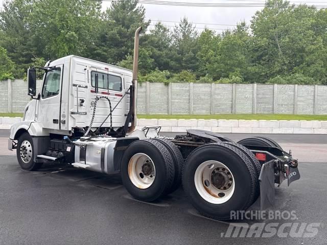 Volvo VNL Dragbilar