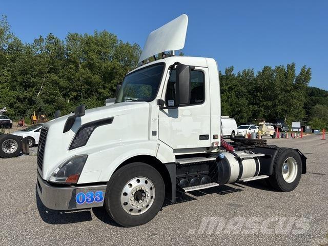 Volvo VNL Dragbilar
