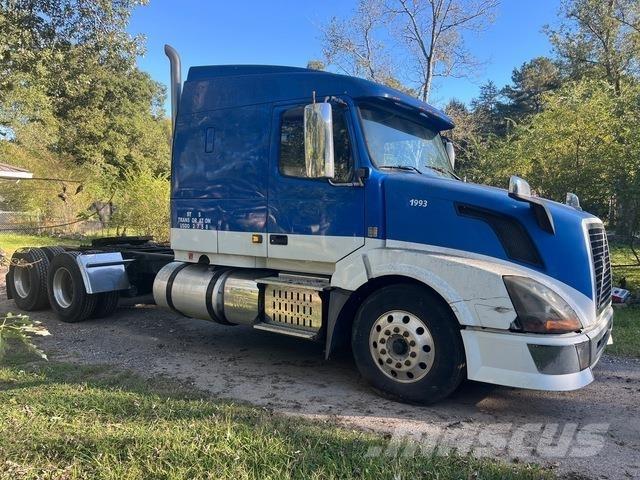 Volvo VNL Dragbilar