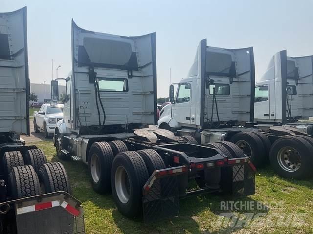 Volvo VNL 300 Dragbilar