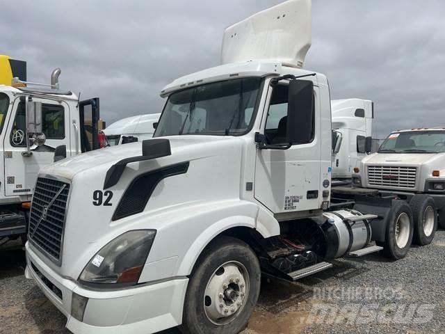 Volvo VNL64 Dragbilar