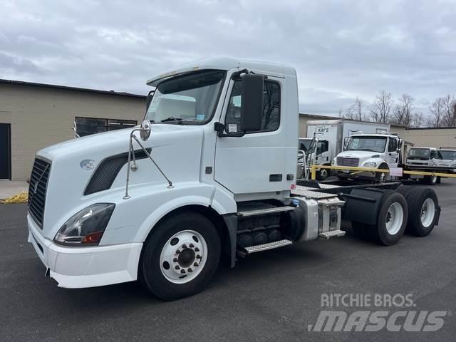 Volvo VNL64T Dragbilar