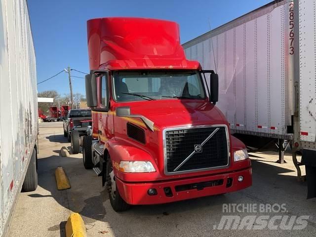 Volvo VNM42T Dragbilar
