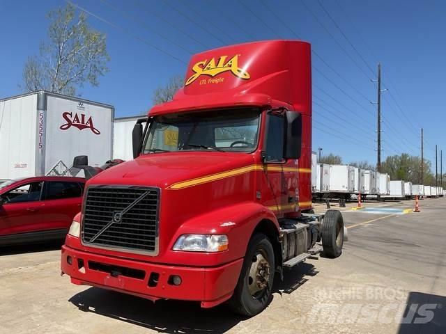 Volvo VNM42T Dragbilar