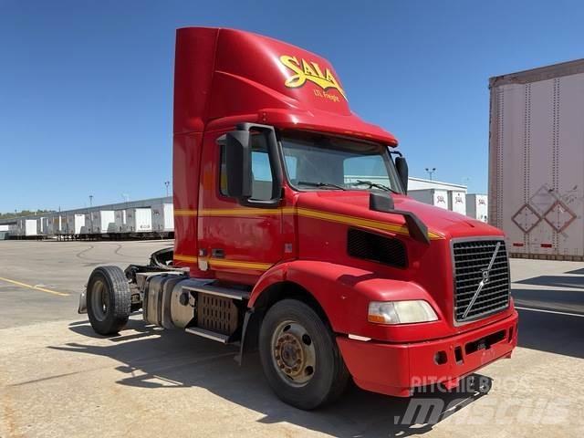 Volvo VNM42T Dragbilar