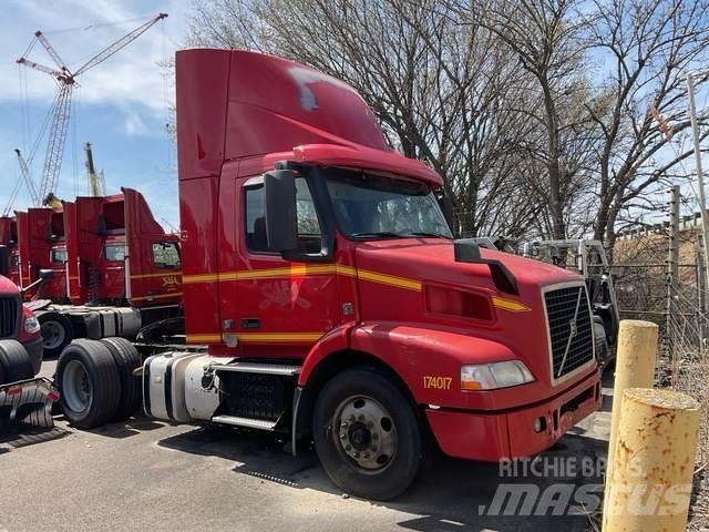 Volvo VNM42T Dragbilar