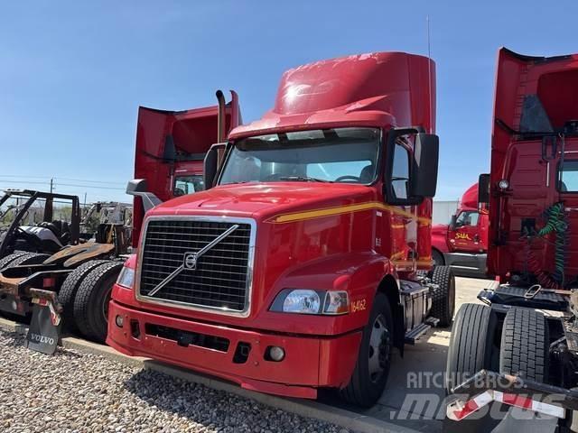 Volvo VNM42T Dragbilar