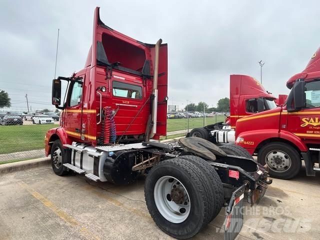 Volvo VNM42T Dragbilar