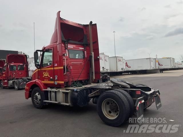 Volvo VNM42T Dragbilar