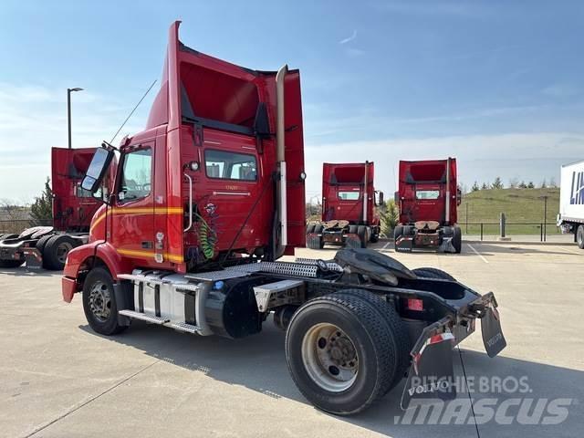 Volvo VNM42T Dragbilar