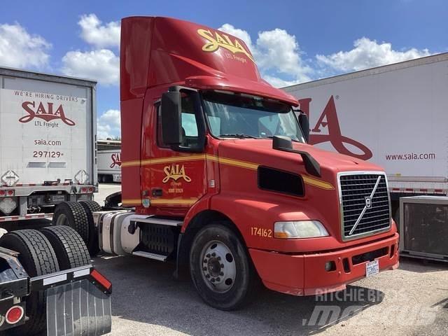 Volvo VNM42T Dragbilar