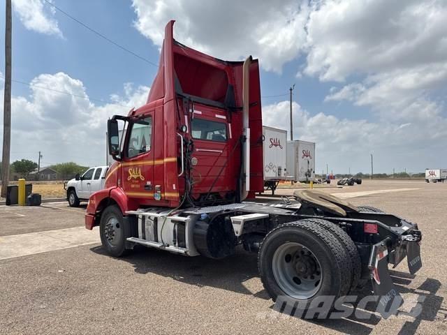 Volvo VNM42T Dragbilar