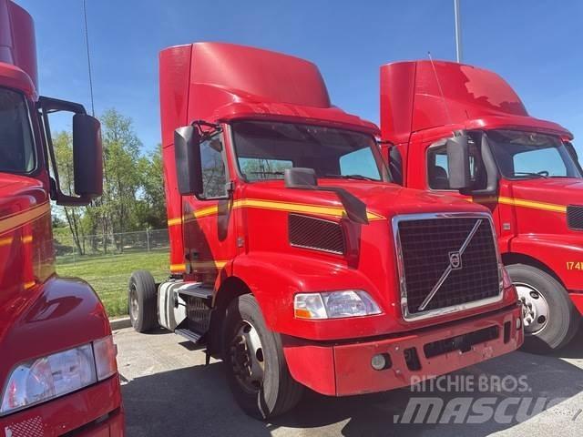 Volvo VNM42T Dragbilar