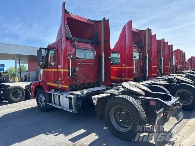 Volvo VNM42T Dragbilar