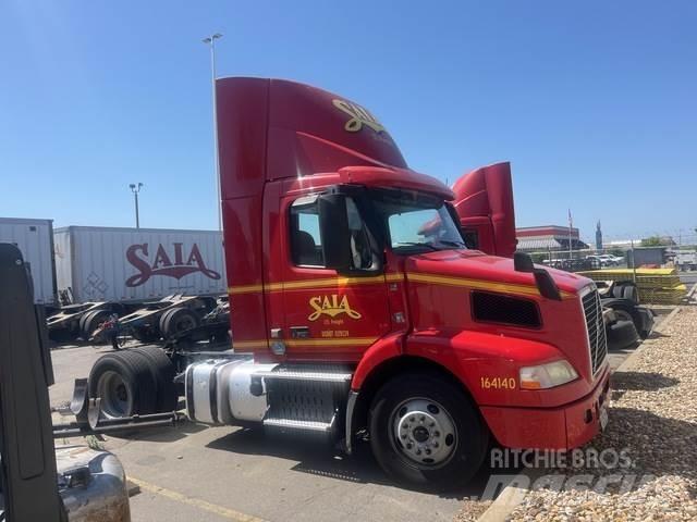 Volvo VNM42T Dragbilar