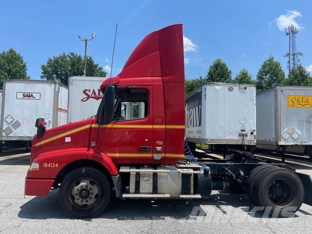 Volvo VNM42T Dragbilar
