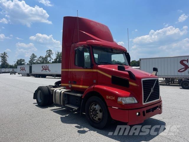 Volvo VNM42T Dragbilar