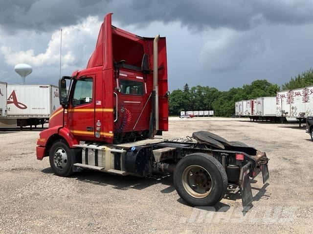 Volvo VNM42T Dragbilar