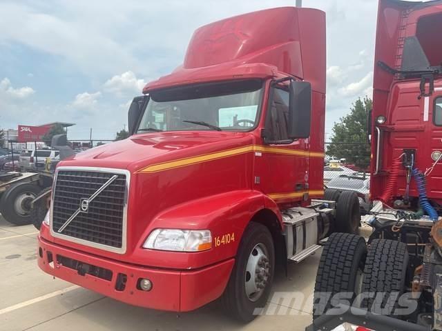 Volvo VNM42T Dragbilar
