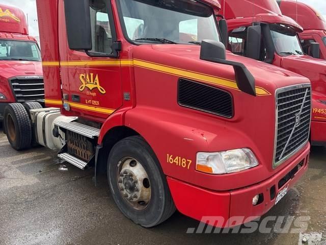 Volvo VNM42T Dragbilar