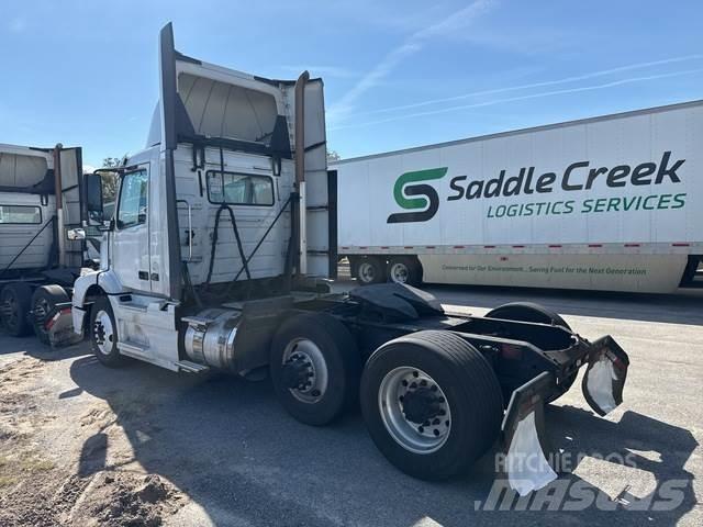 Volvo VNM64T Dragbilar