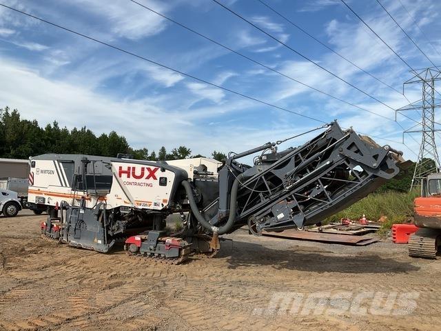 Wirtgen W220i Asfaltskallfräsmaskiner