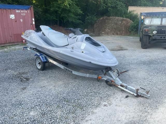 Yamaha  Arbetsbåtar, pråmar och pontoner