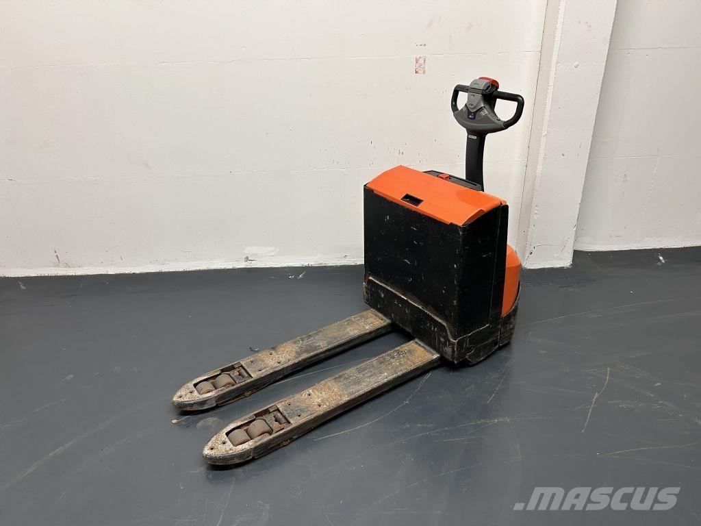 BT LWE200 - Lithium Ion Låglyftare utan plattform