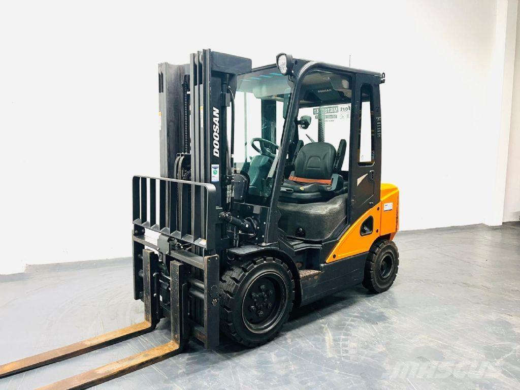 Doosan D30S-7 Dieselmotviktstruckar