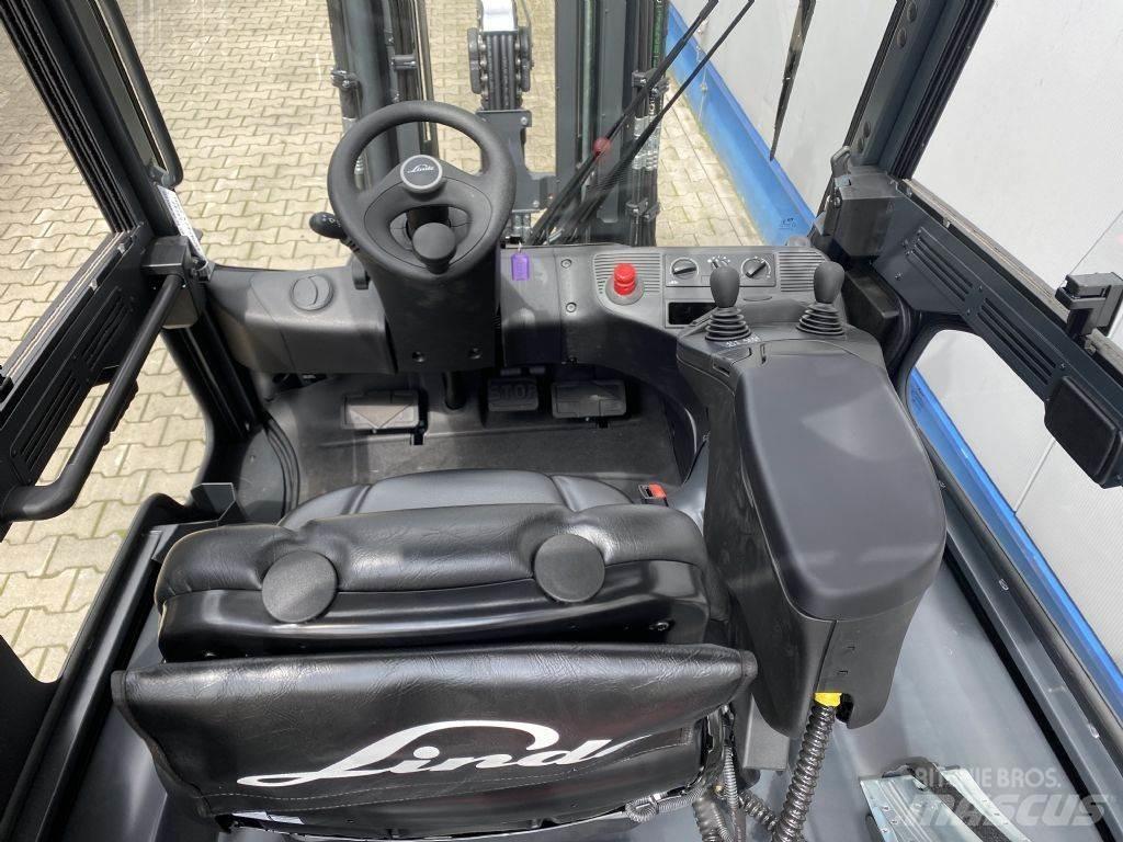 Linde E50HL Elmotviktstruckar