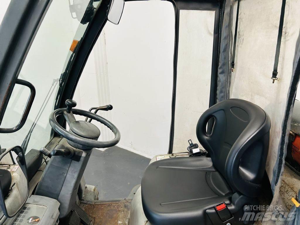 Nissan PD01A18PQ Gasolmotviktstruckar
