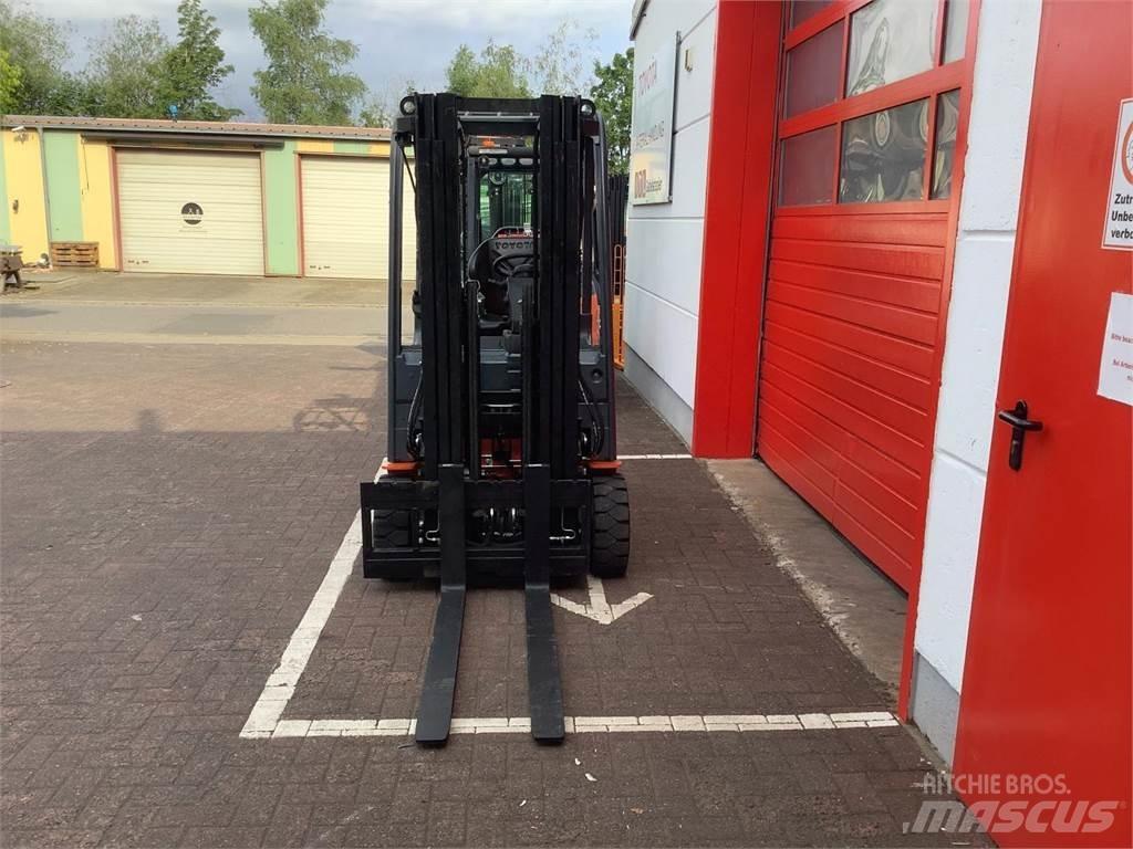 Toyota 8FBE18T Elmotviktstruckar