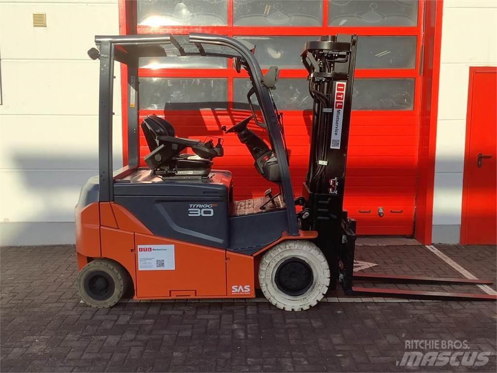 Toyota 8FBMKT30 Elmotviktstruckar