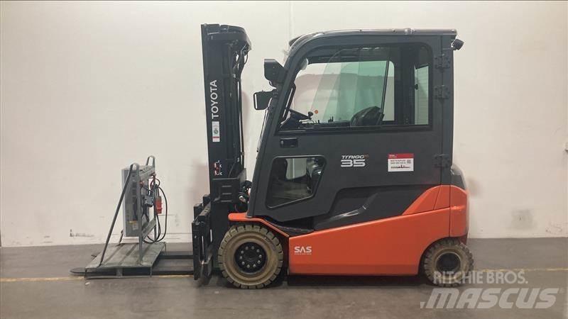 Toyota 8FBMT35 Elmotviktstruckar