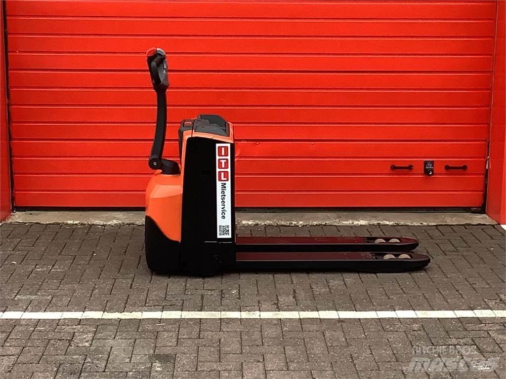 Toyota LWE180 Låglyftare utan plattform