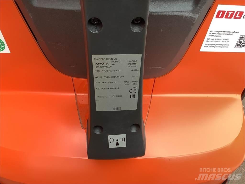 Toyota LWE180 Låglyftare utan plattform