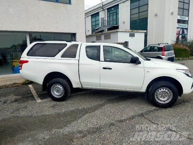 Fiat FULLBACK Flakbilar