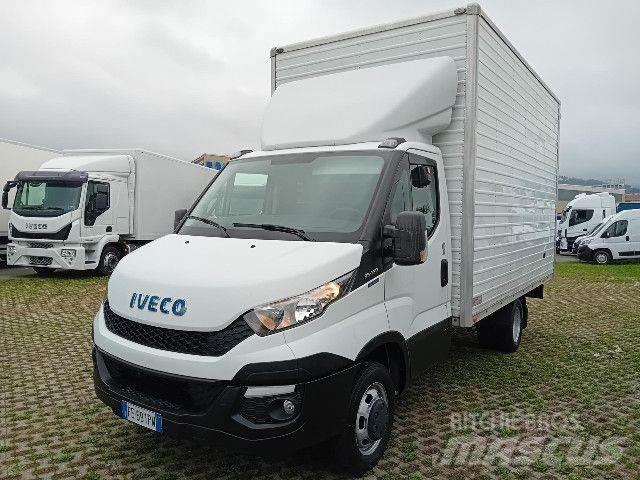 Iveco 35C13 Skåpbilar