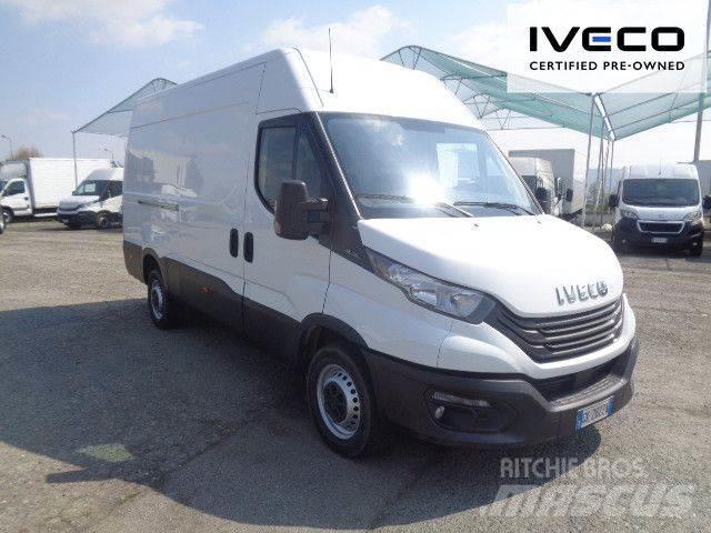 Iveco 35S14 Lätta lastbilar